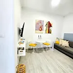 Sunny Holidays Cristianos 로스크리스티아노스