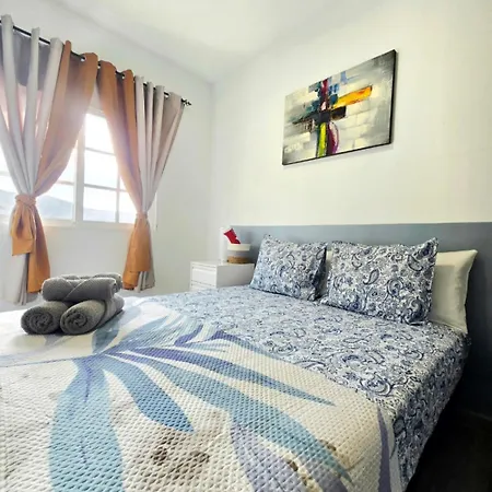 Sunny Holidays Cristianos 洛斯克里斯蒂亚诺斯