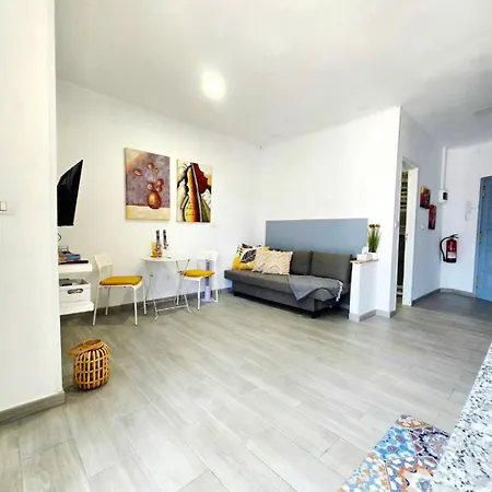 Sunny Holidays Cristianos *