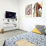 Sunny Holidays Cristianos Appartement *
